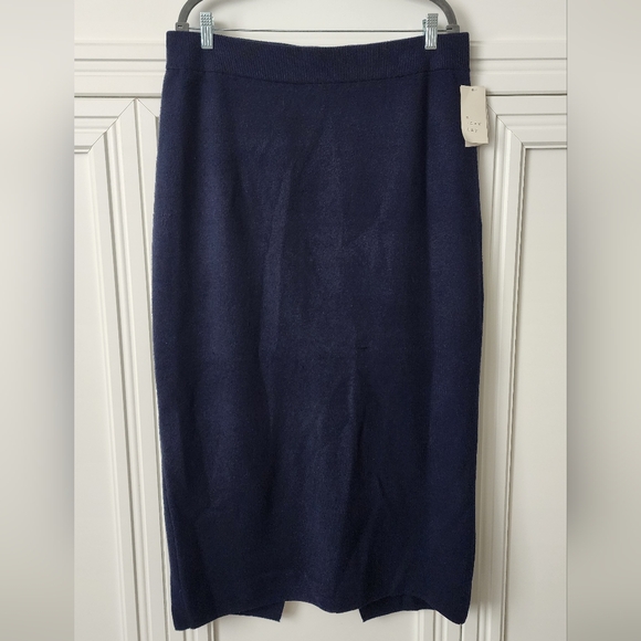 NWT- Target - A New Day - Cozy Knit Midi Sweater Skirt in Navy Blue XXL - Picture 3 of 9